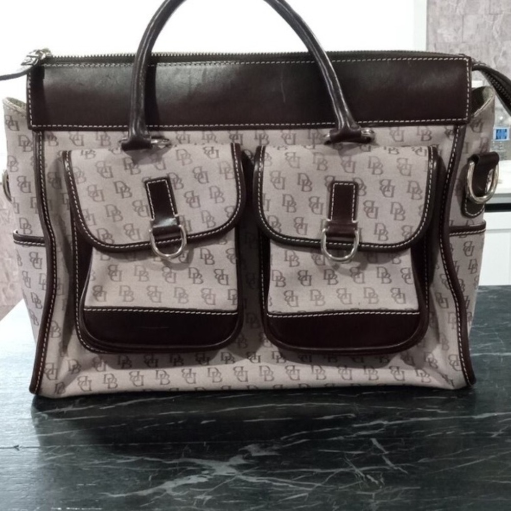 Dooney & Bourke Designer Monogram Brown And Cream Purse, Euc
